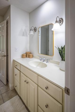 20 Doe Drive Eliot ME 03903