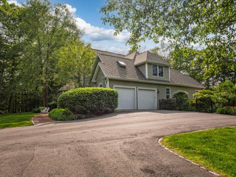 20 Doe Drive Eliot ME 03903