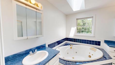 60 Vickery Road Auburn ME 04210