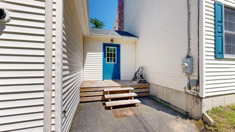 60 Vickery Road Auburn ME 04210