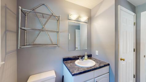 60 Vickery Road Auburn ME 04210