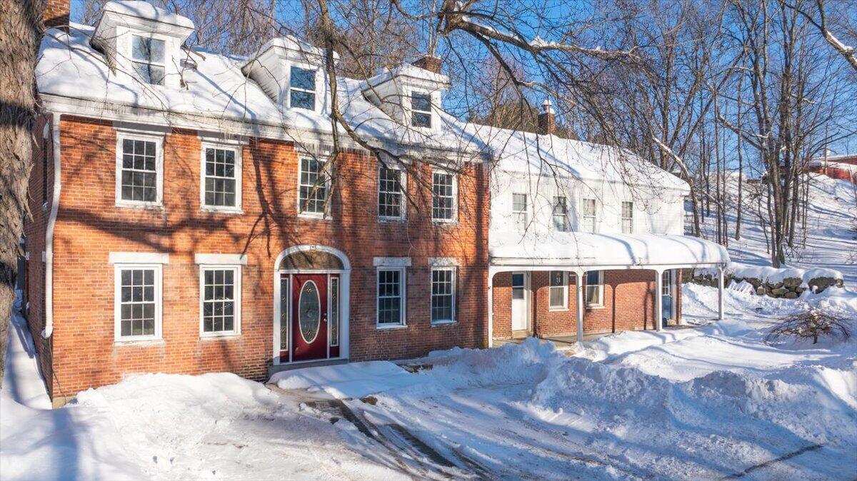 17 Lower Road Minot ME 04258