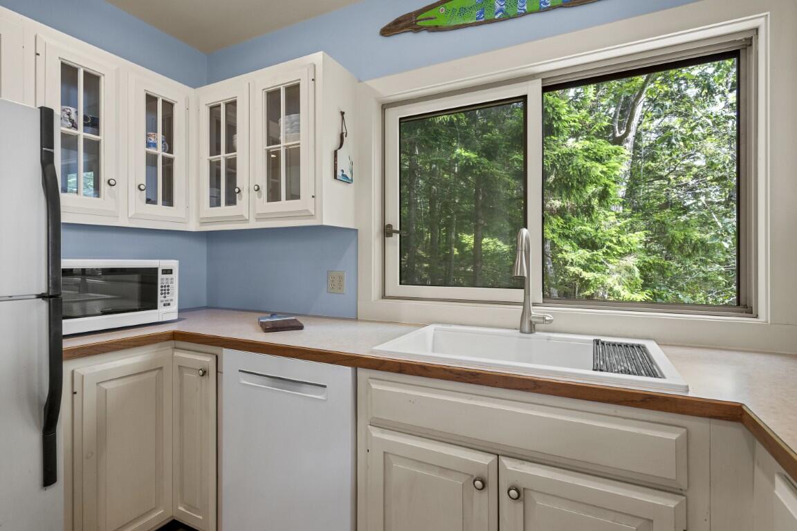 127 Appalachee Road Boothbay Harbor ME 04538