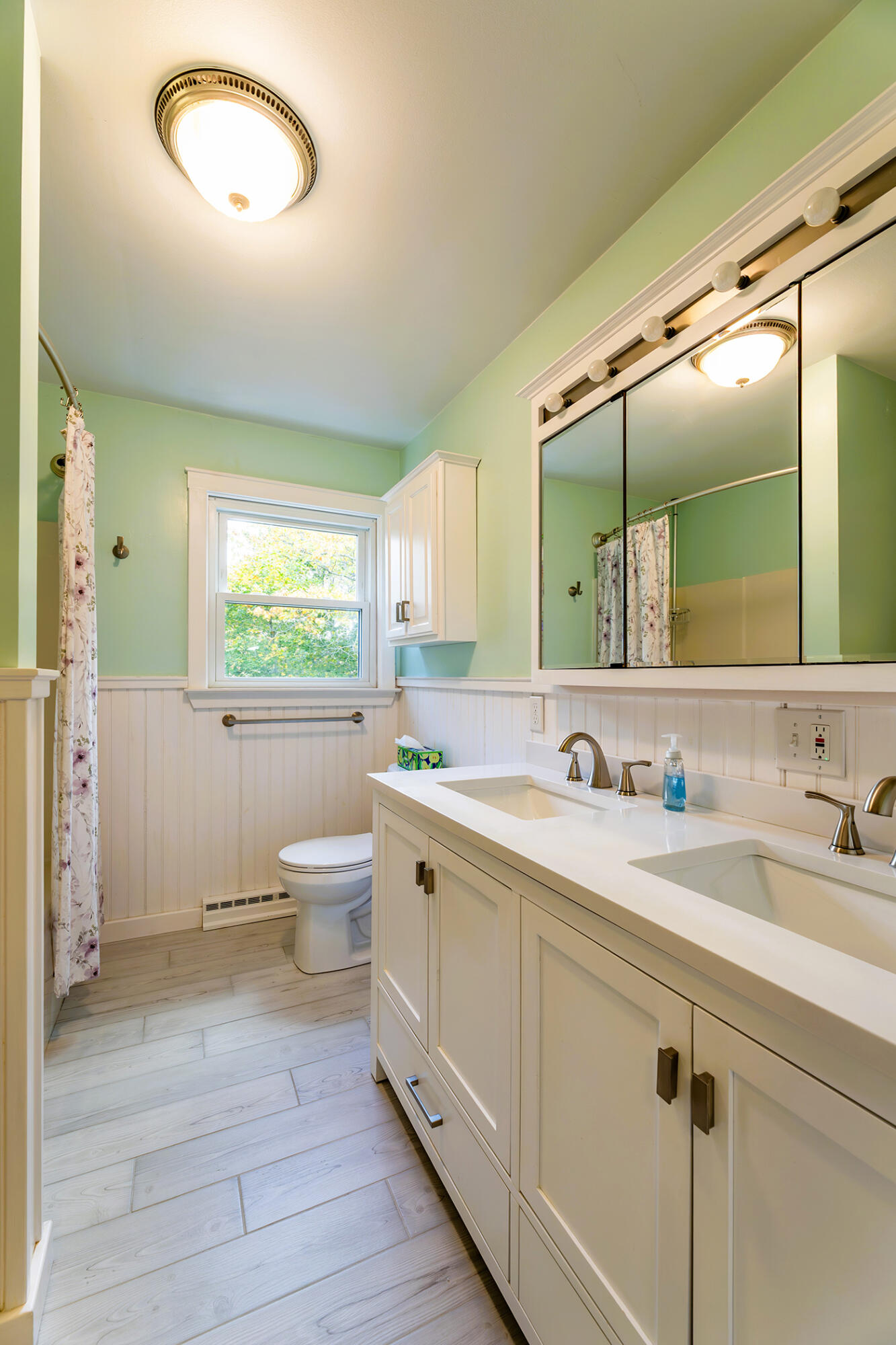 710 Commercial Street Rockport ME 04856