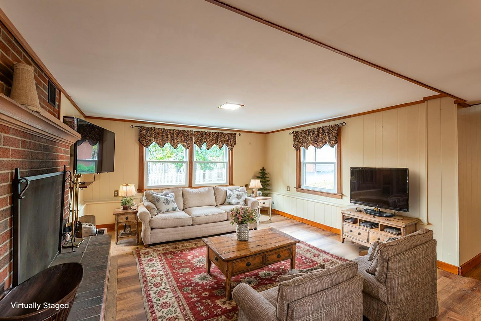 710 Commercial Street Rockport ME 04856