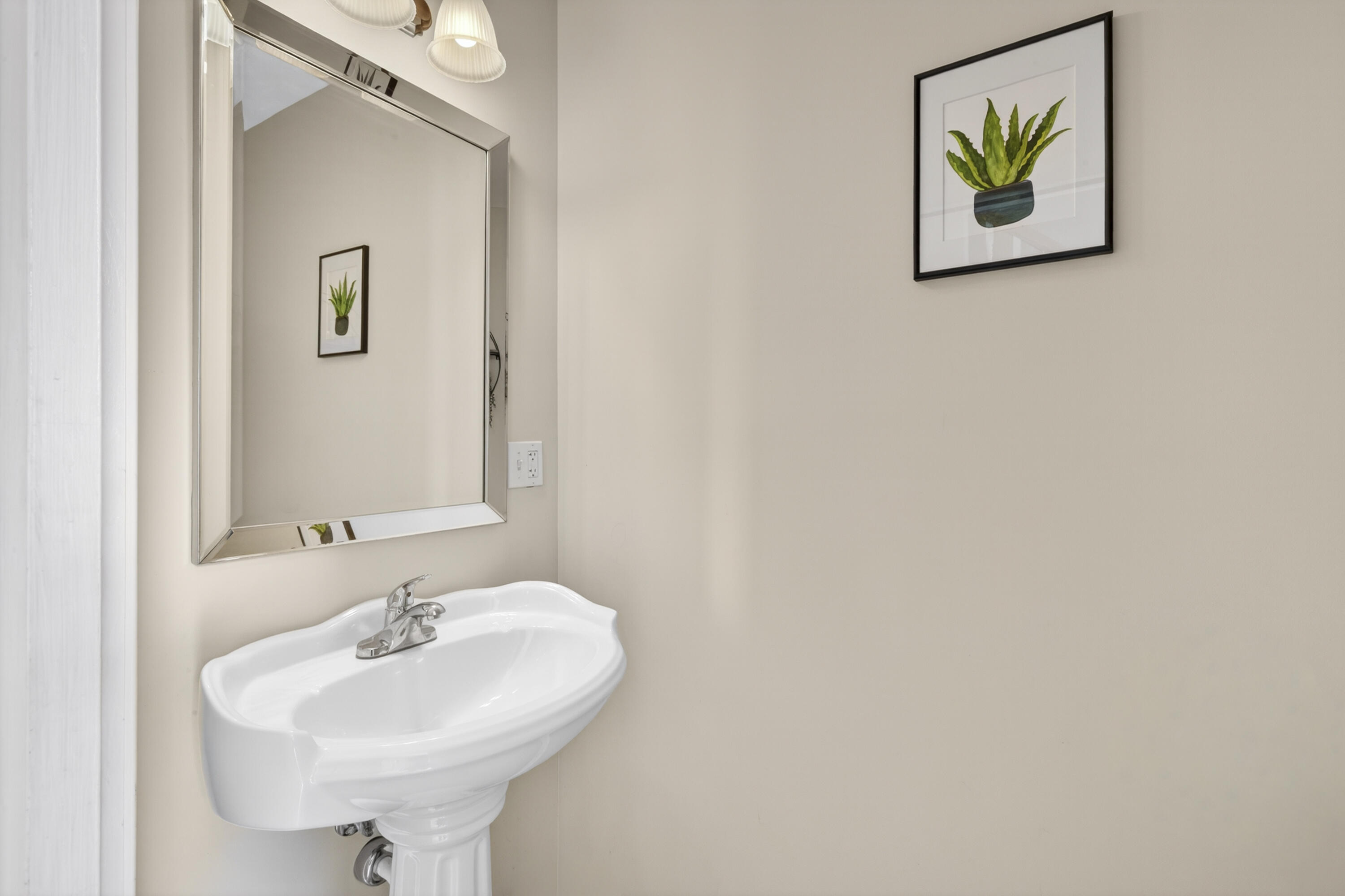 59 Broadway Rockland ME 04841