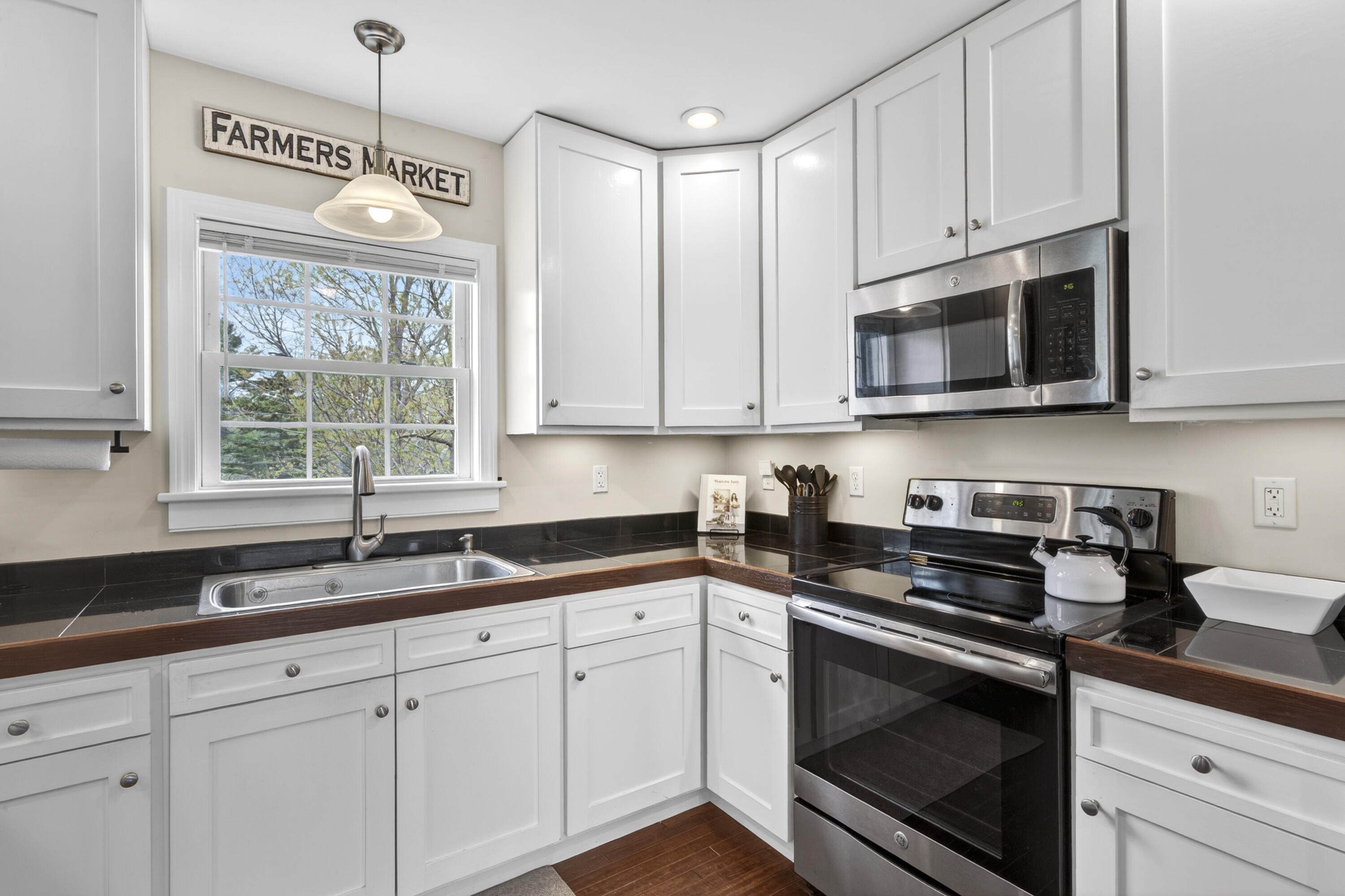59 Broadway Rockland ME 04841