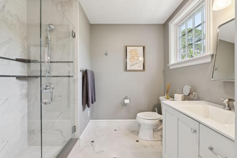 109 Foreside Road Falmouth ME 04105