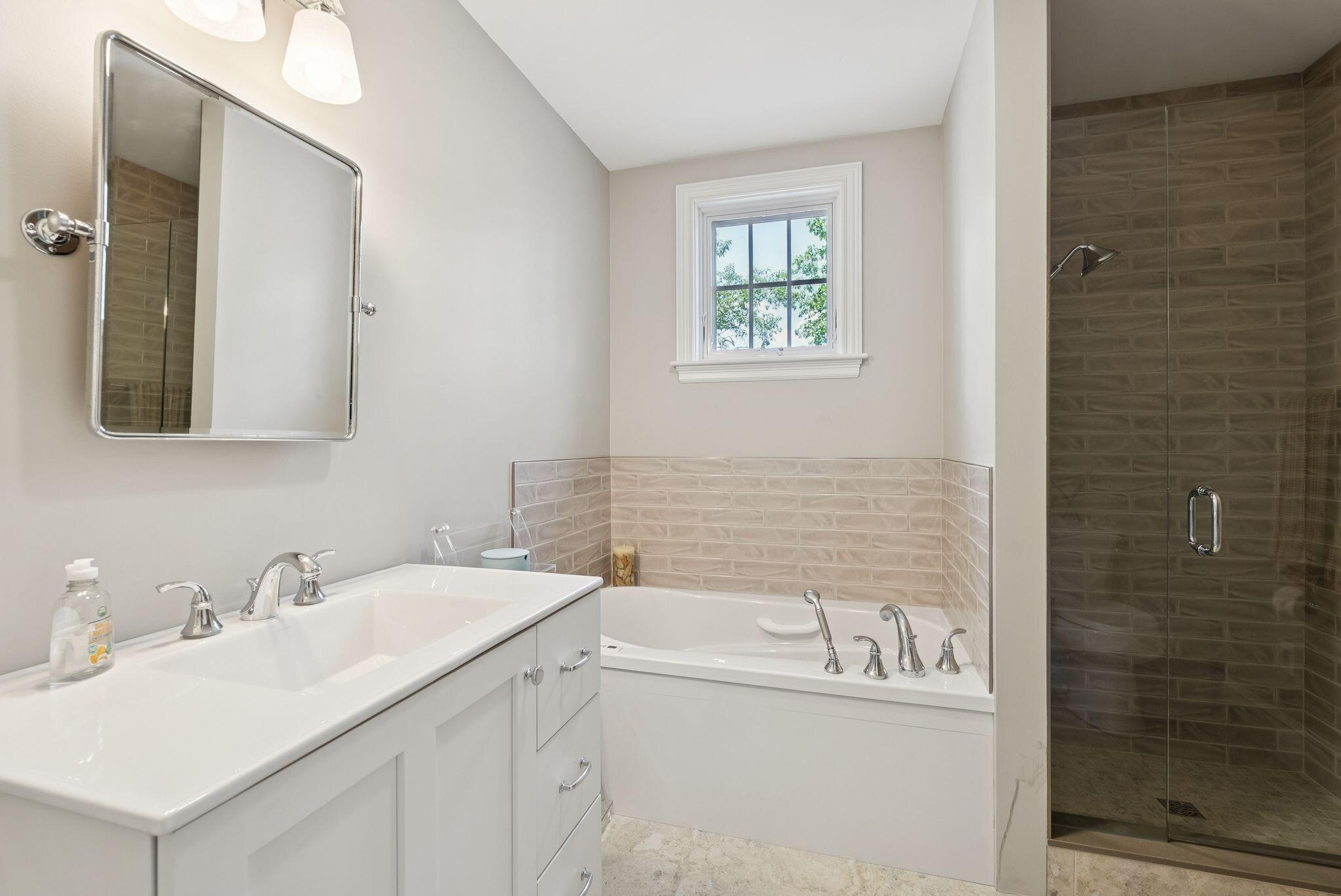 109 Foreside Road Falmouth ME 04105