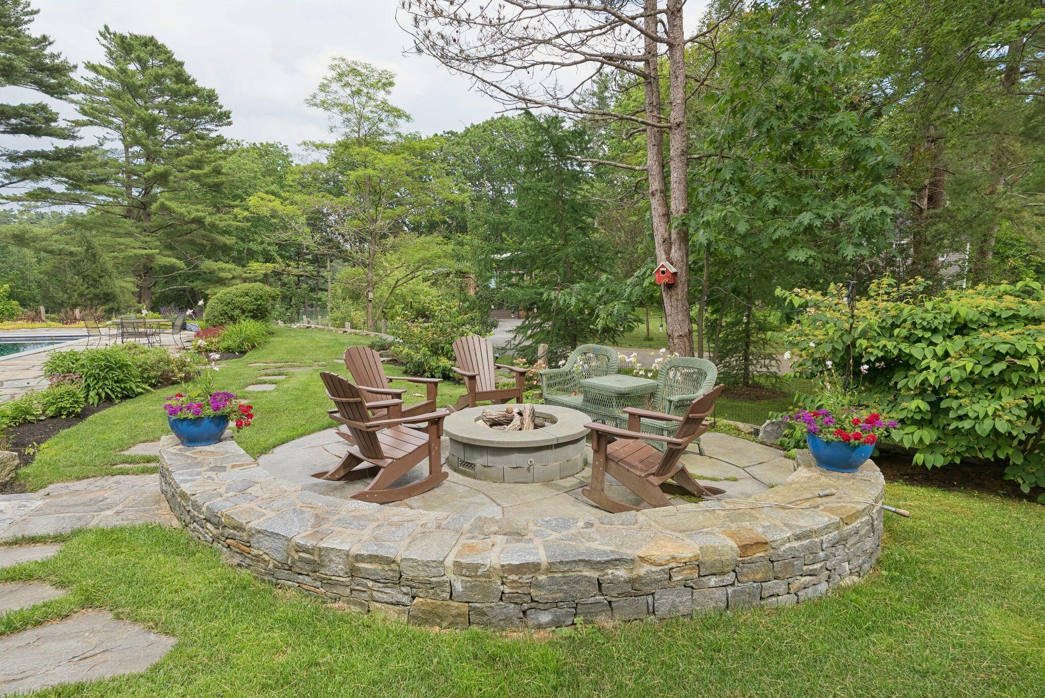 109 Foreside Road Falmouth ME 04105