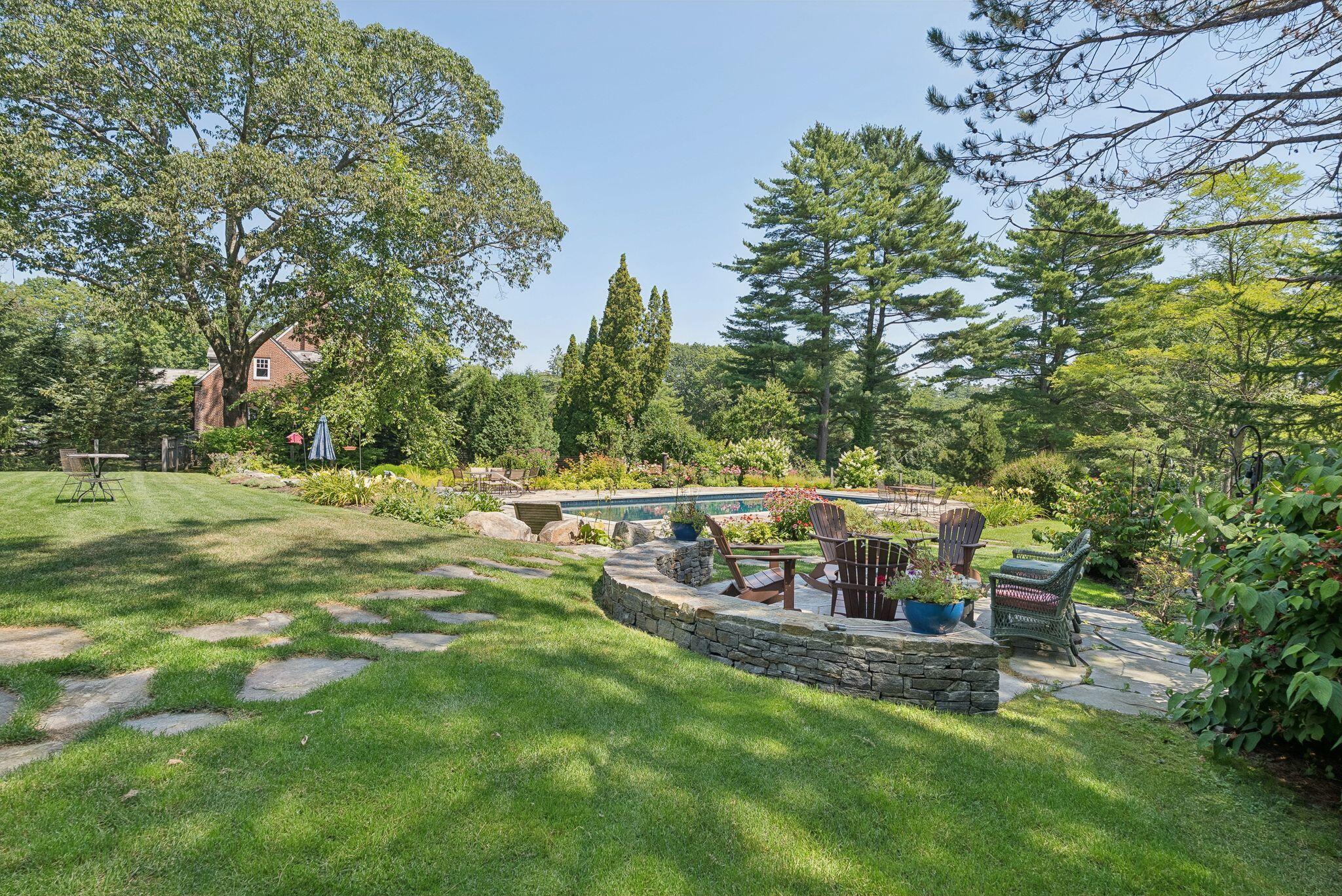 109 Foreside Road Falmouth ME 04105