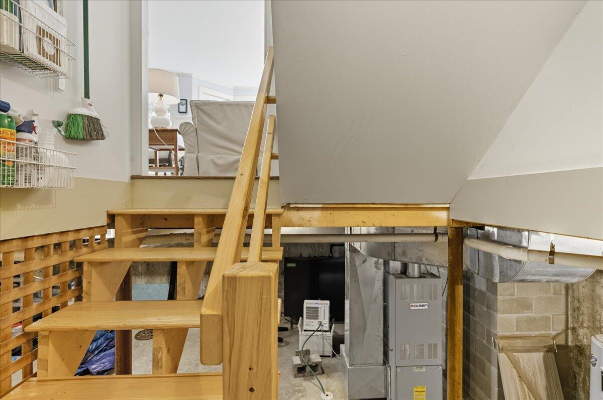 39 Eastman Lane Deer Isle ME 04627