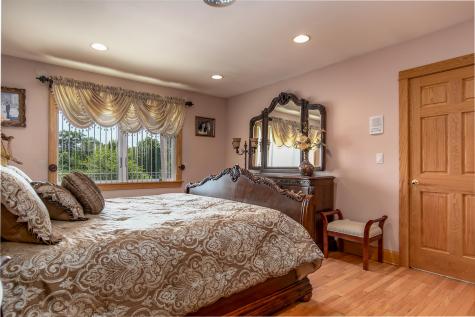 6 Grande Avenue Lewiston ME 04240