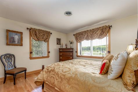 6 Grande Avenue Lewiston ME 04240