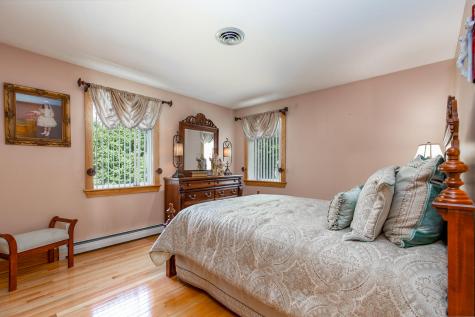6 Grande Avenue Lewiston ME 04240