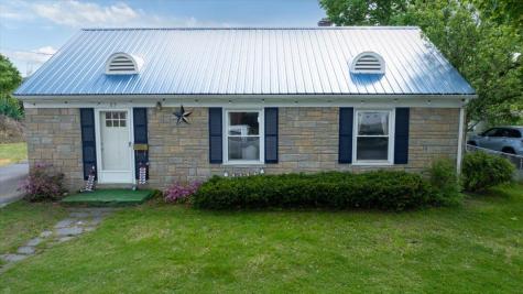 25 Biron Avenue Lewiston ME 04240