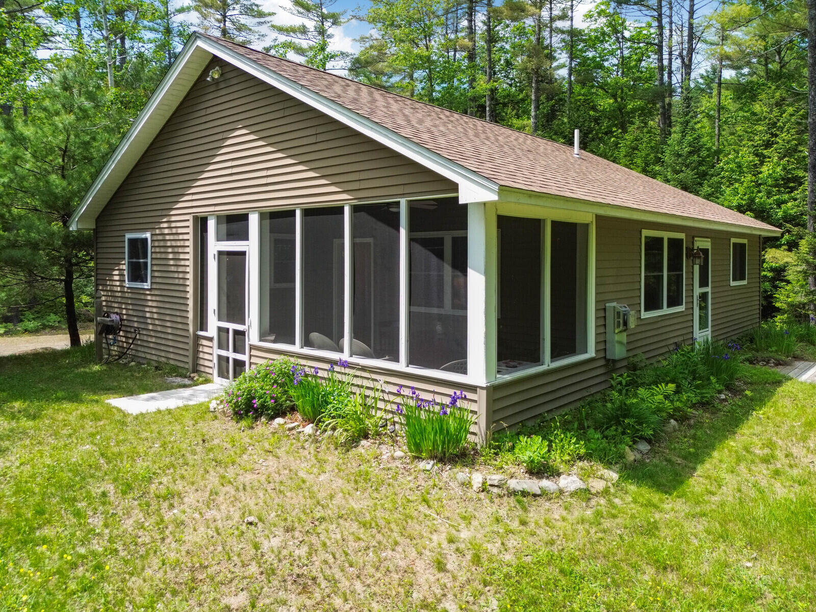 52 Main Road Chesterville ME 04938