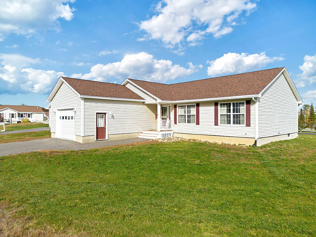 18 Hunter Drive Hermon ME 04401