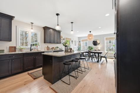 25 Owens Way Scarborough ME 04074