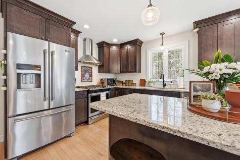 25 Owens Way Scarborough ME 04074