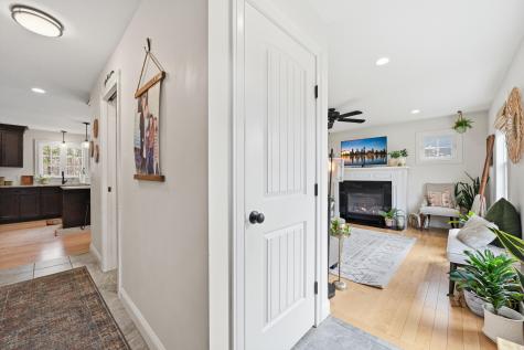 25 Owens Way Scarborough ME 04074