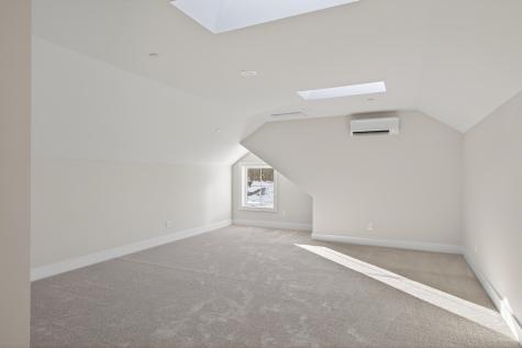 144 Owl's Nest Road Portland ME 04102