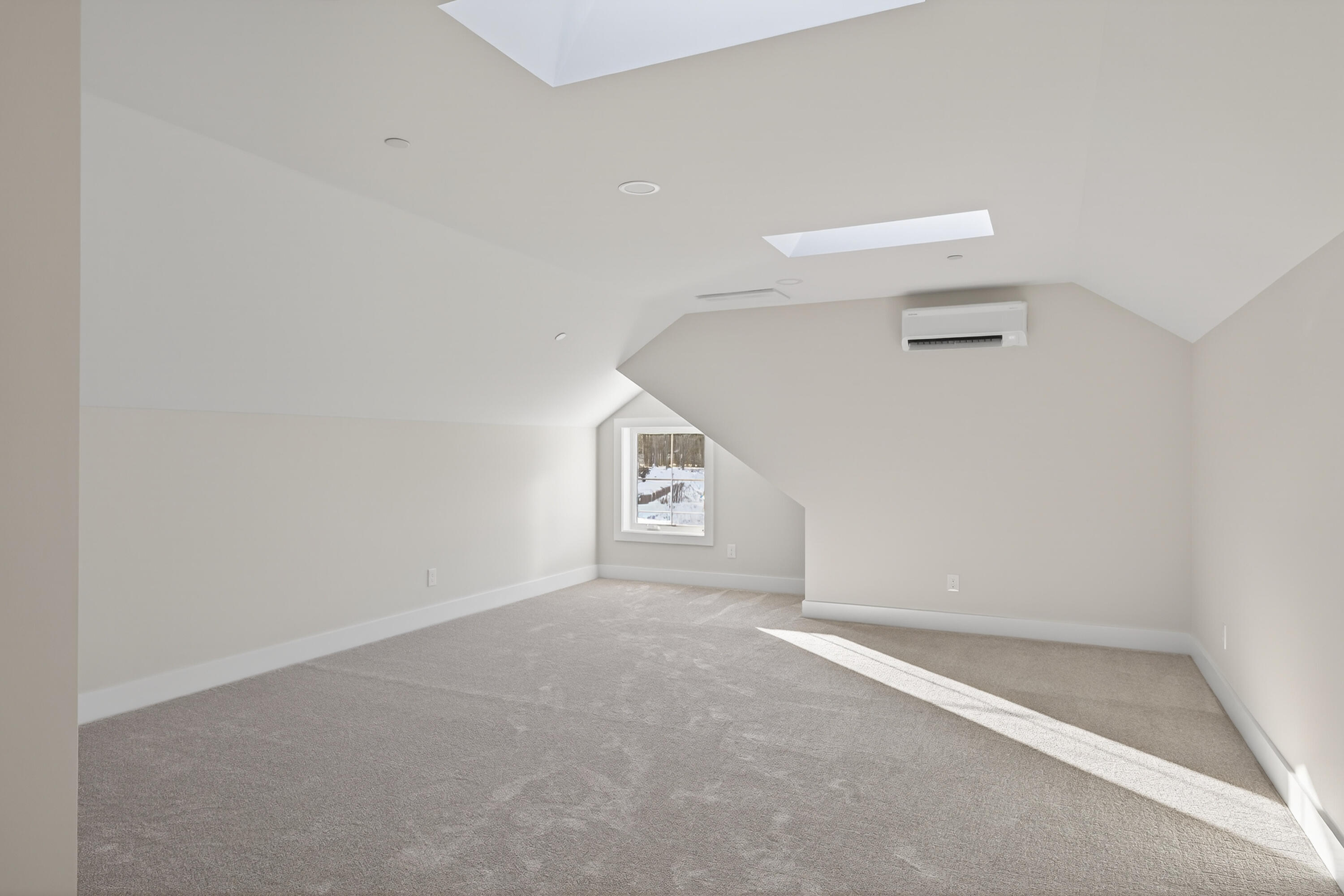 144 Owl's Nest Road Portland ME 04102