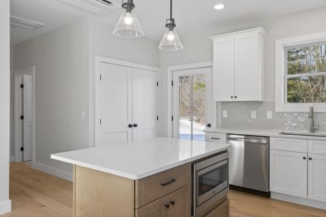 144 Owl's Nest Road Portland ME 04102