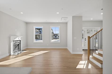 144 Owl's Nest Road Portland ME 04102