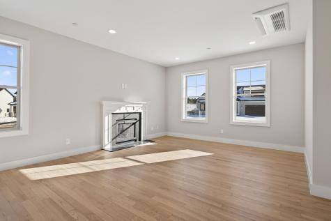 144 Owl's Nest Road Portland ME 04102