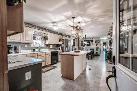 293 Robinson Hill Road Oxford ME 04270