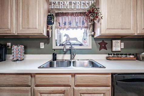 293 Robinson Hill Road Oxford ME 04270