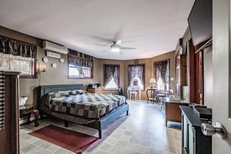 293 Robinson Hill Road Oxford ME 04270