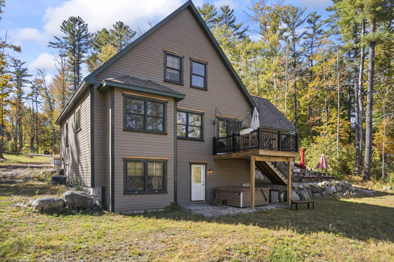 14 Riley Road Naples ME 04055