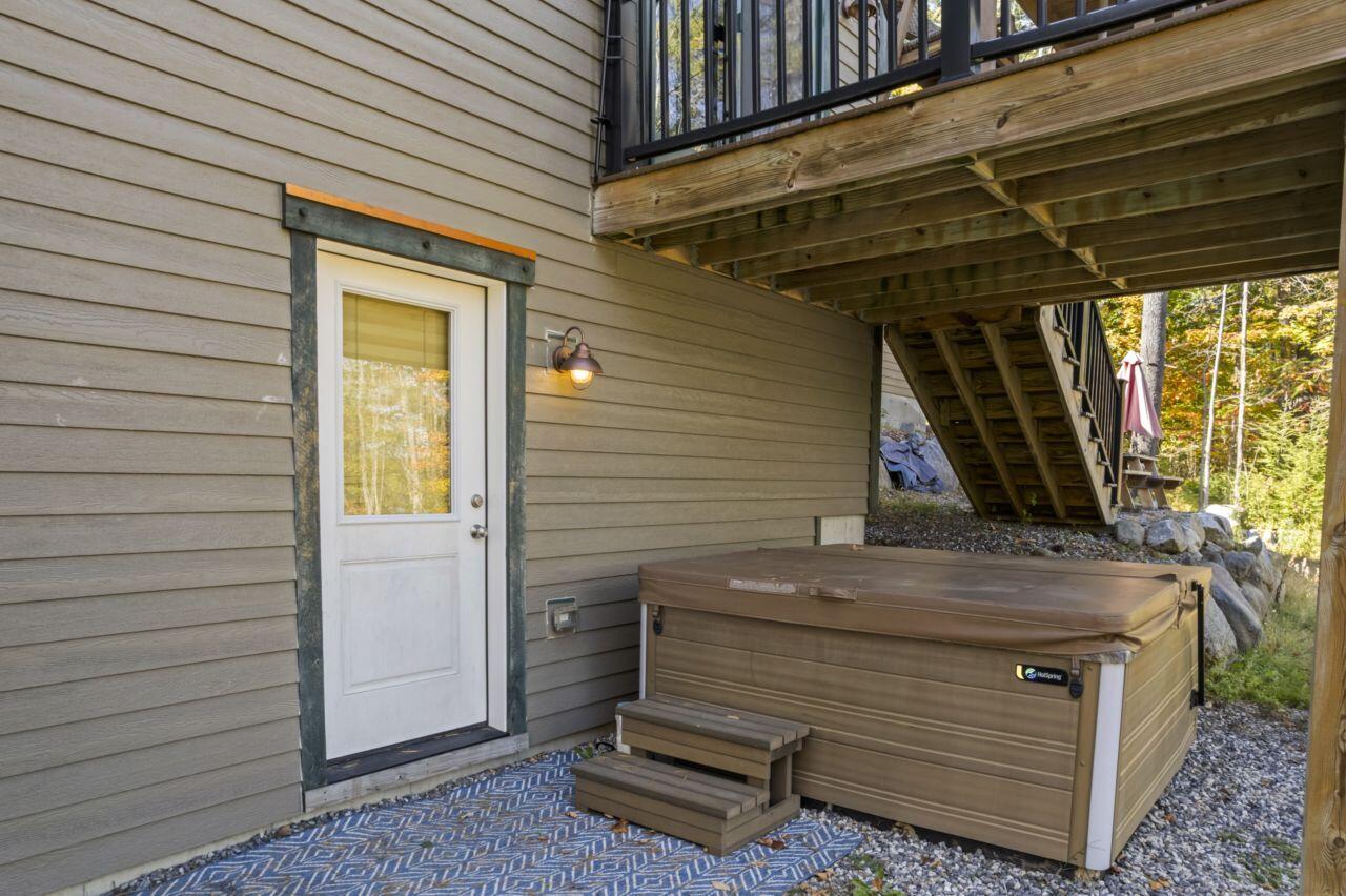 14 Riley Road Naples ME 04055