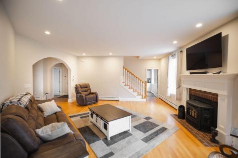 18 Victoria Lane Windham ME 04062