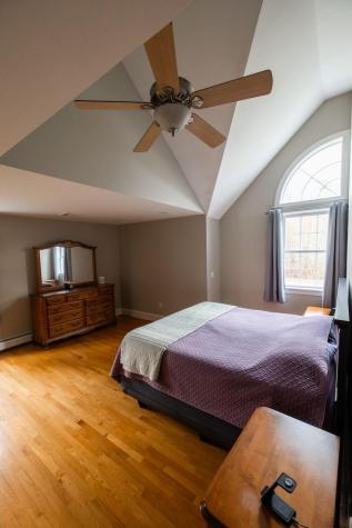 18 Victoria Lane Windham ME 04062