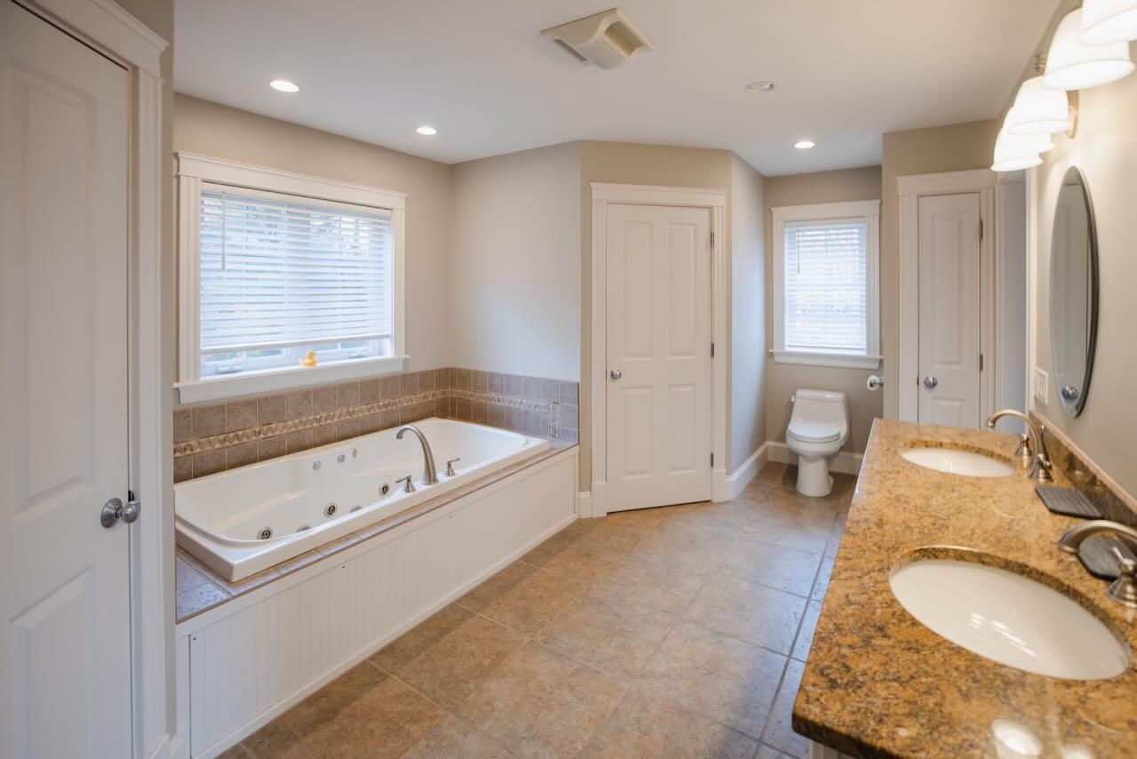 18 Victoria Lane Windham ME 04062