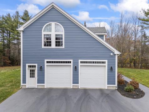 18 Victoria Lane Windham ME 04062