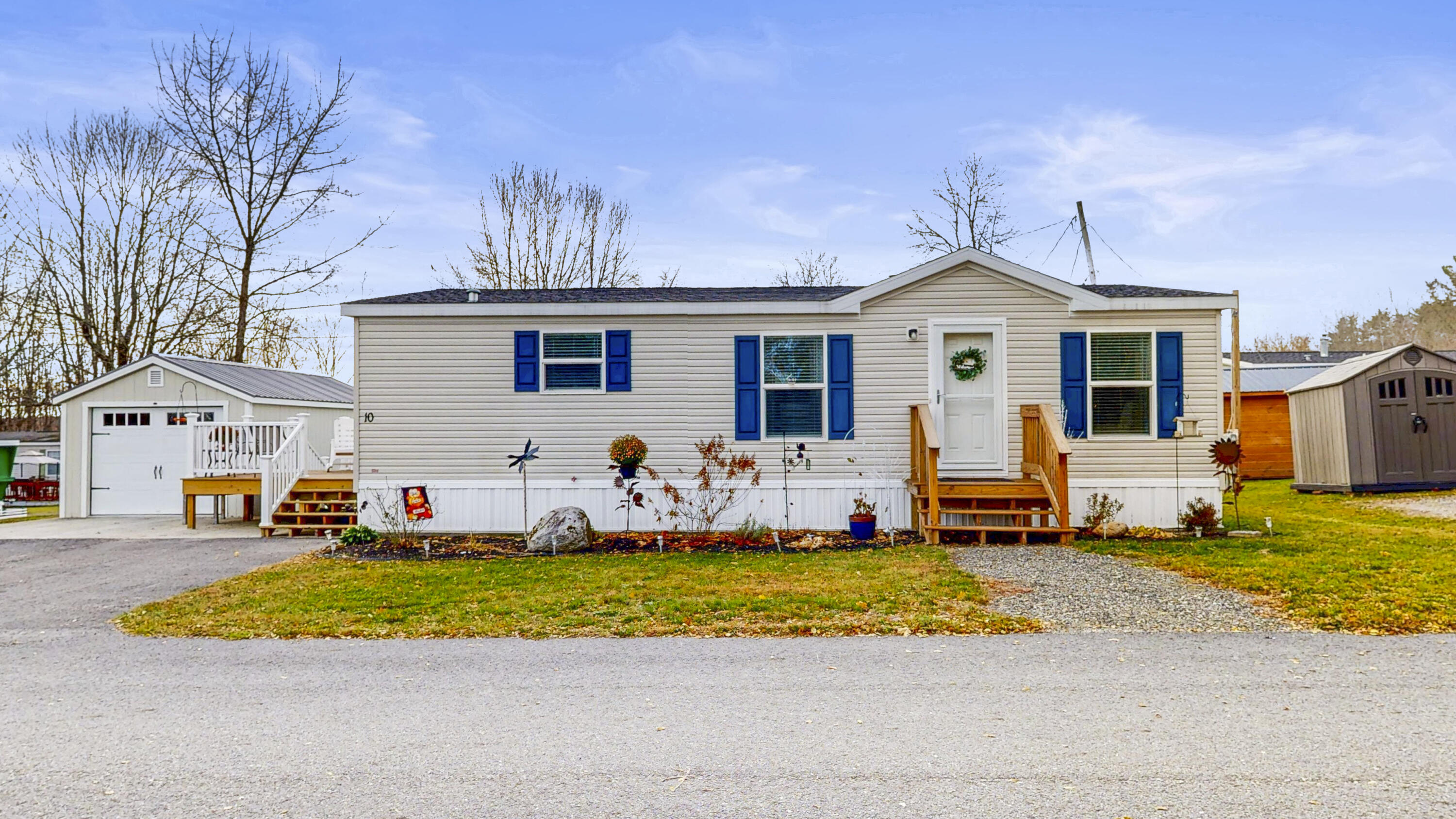 962 Main Street Monmouth ME 04259