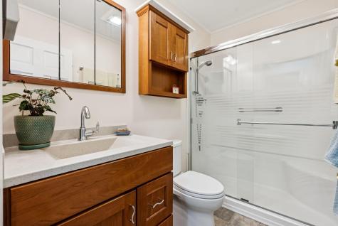 6 Scottsdale Avenue Lisbon ME 04252