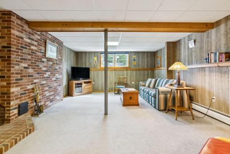 6 Scottsdale Avenue Lisbon ME 04252