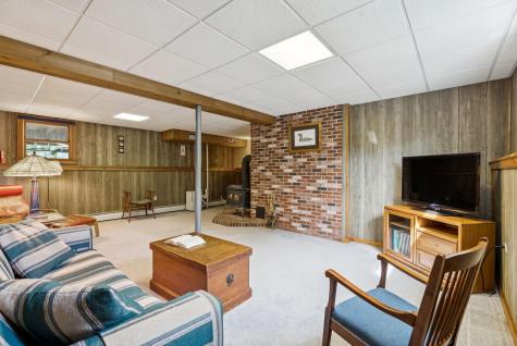 6 Scottsdale Avenue Lisbon ME 04252