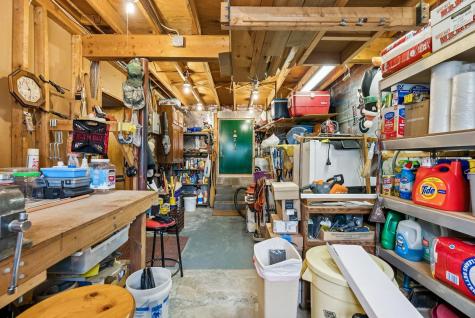 6 Scottsdale Avenue Lisbon ME 04252