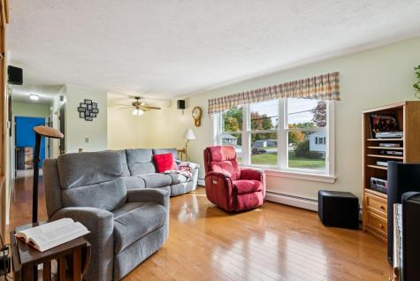 6 Scottsdale Avenue Lisbon ME 04252