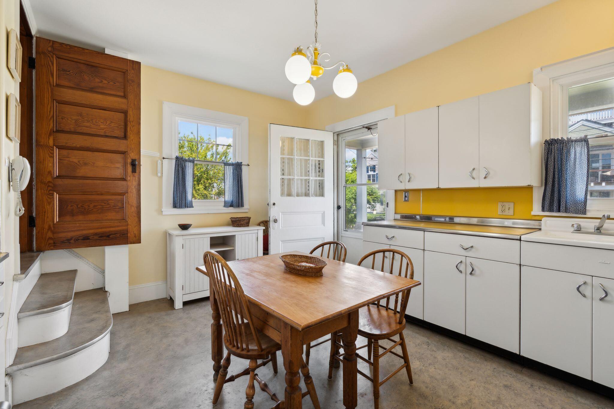 93 Beach Avenue Kennebunk ME 04043