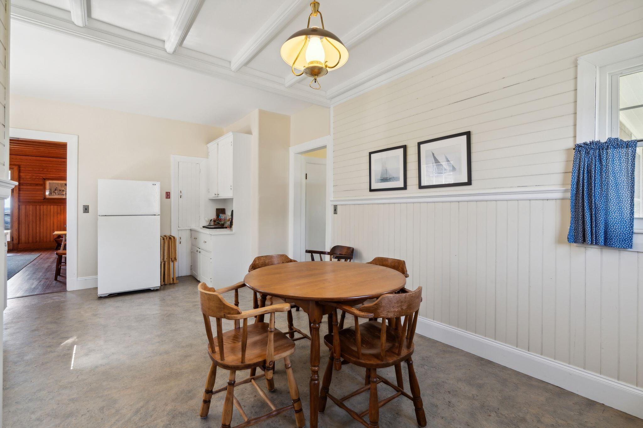 93 Beach Avenue Kennebunk ME 04043