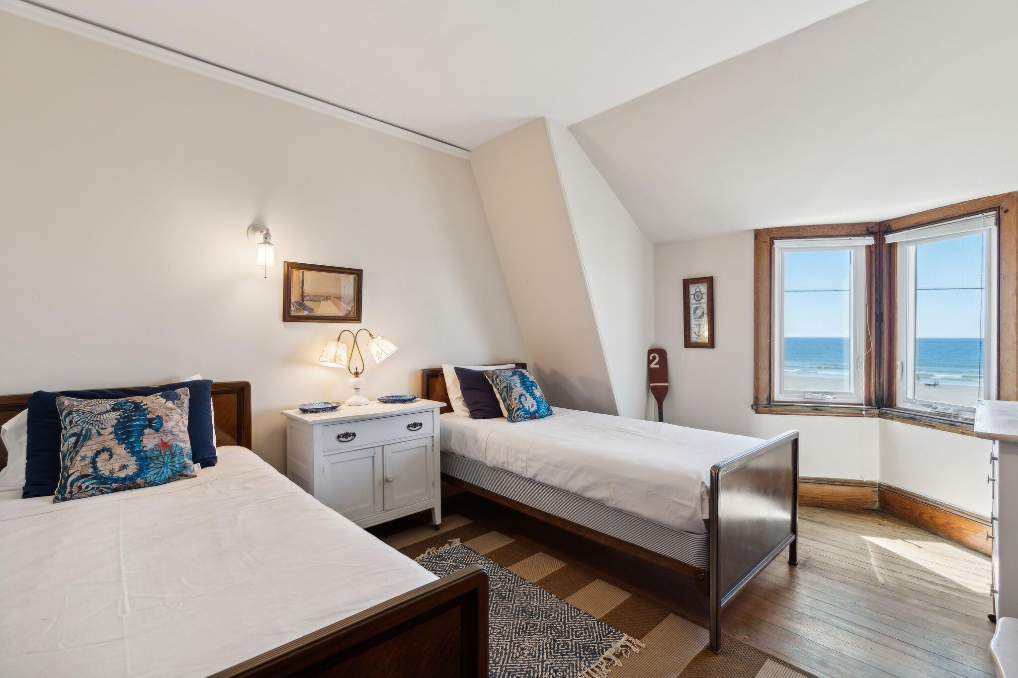 93 Beach Avenue Kennebunk ME 04043