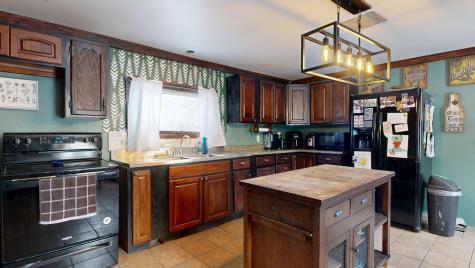 3950 W River Road Sidney ME 04330