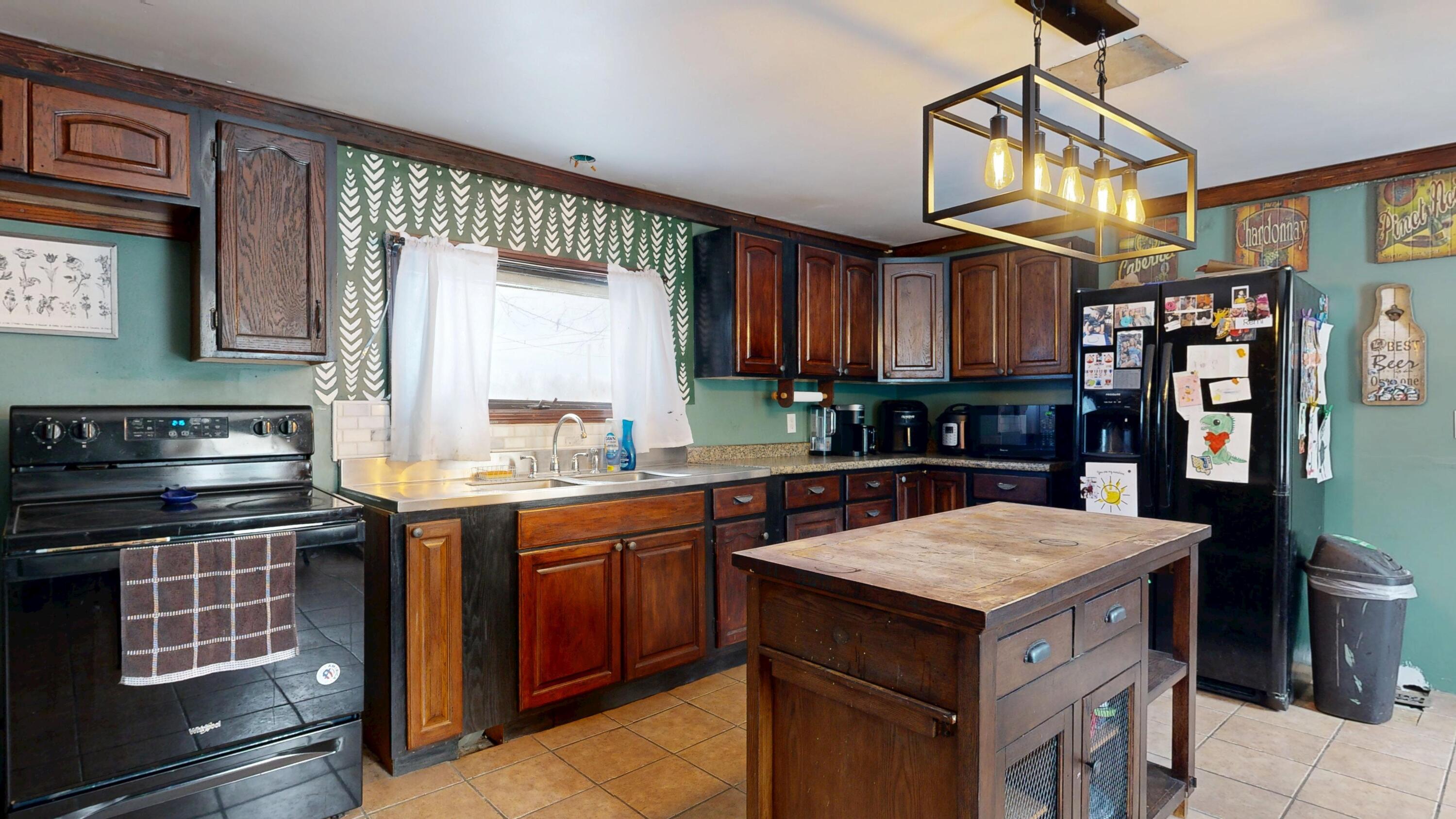 3950 W River Road Sidney ME 04330